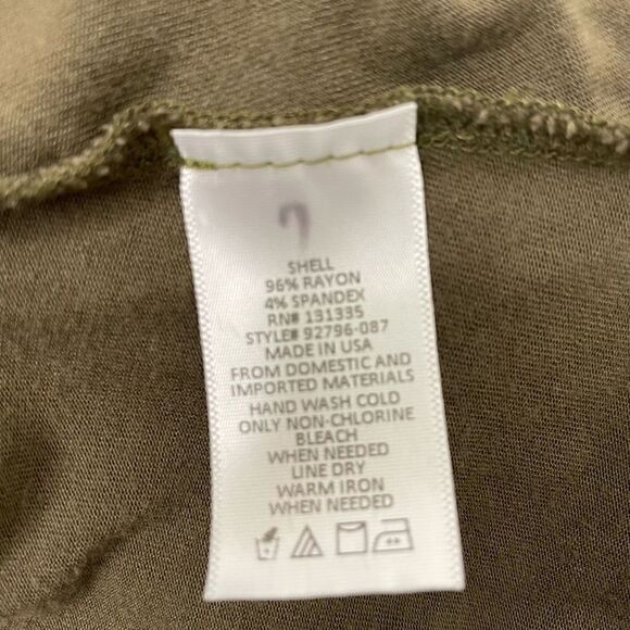 Socialite| Small | with Pockets| flowy|Dress - Picture 7 of 11